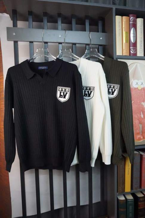 Picture of Louis Vuitton Sweaters _SKULVXS-XLattr1447348